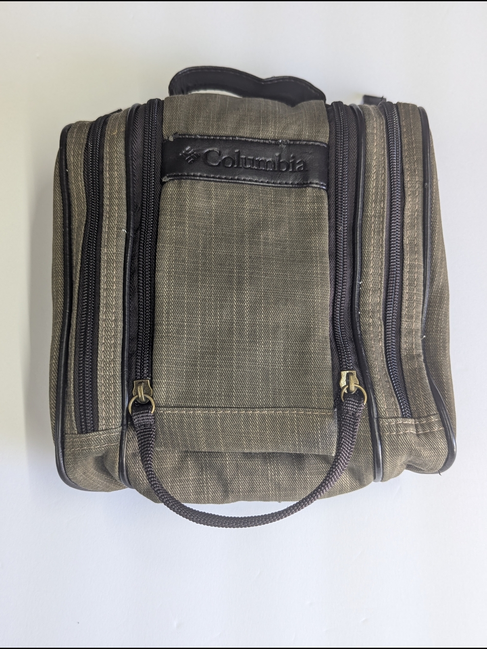 Columbia Khaki Canvas Toiletry Bag Dopp Kit Travel Organizer 9.5x8 Zip Pouch